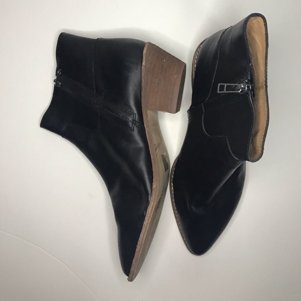 Boots - Picture 4 of 9